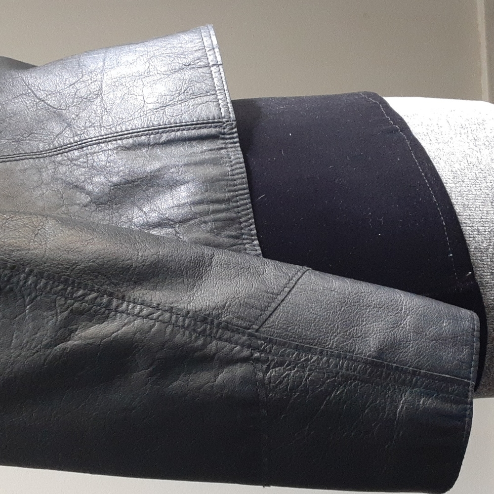 Genuine Leather GAP Y2K jacket (vintage) - Picture 7 of 16
